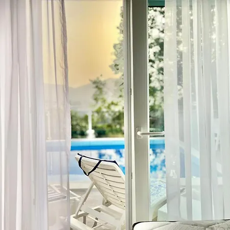 Apartment Sunrise With Pool Mostar